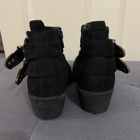 Ankle booties - Picture 4 of 5